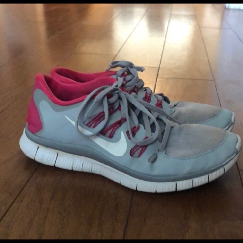 Pink and gray nike free 5.0 W11